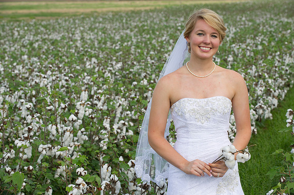 Lindy's bridals 106
